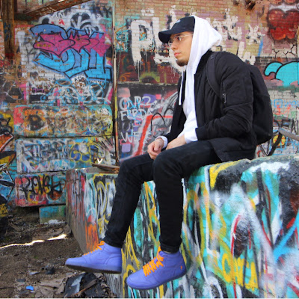 Meet your Posher, Thehypehustle